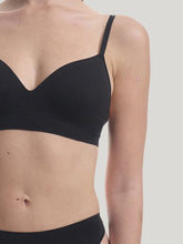 INDIVIDUAL SEAMLESS PLUNGE BRA