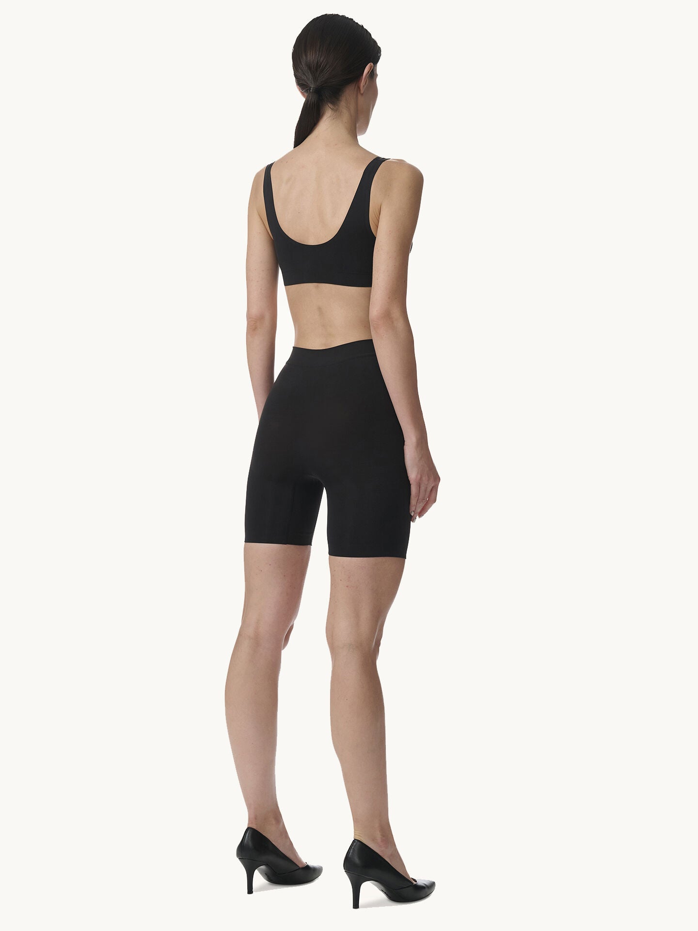 INDIVIDUAL SEAMLESS SHORTS
