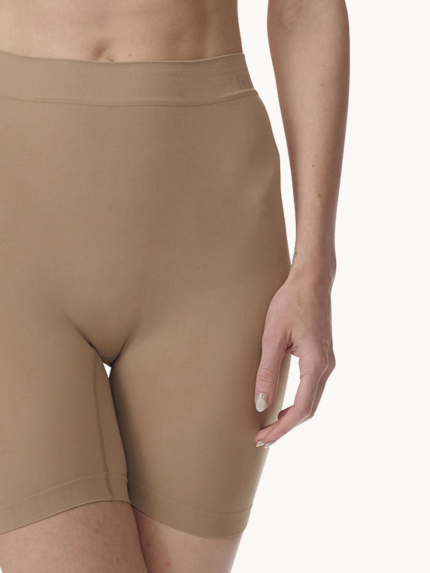 INDIVIDUAL SEAMLESS SHORTS